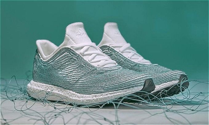 ADIDAS RA MẮT MẪU GIÀY LÀM TỪ RÁC THẢI ĐẠI DƯƠNG_01.jpg