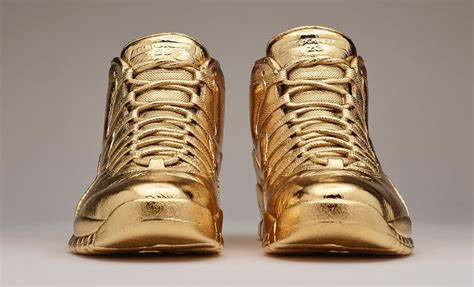 Solid Gold OVO x Air Jordans - giày đắt nhất thế giới