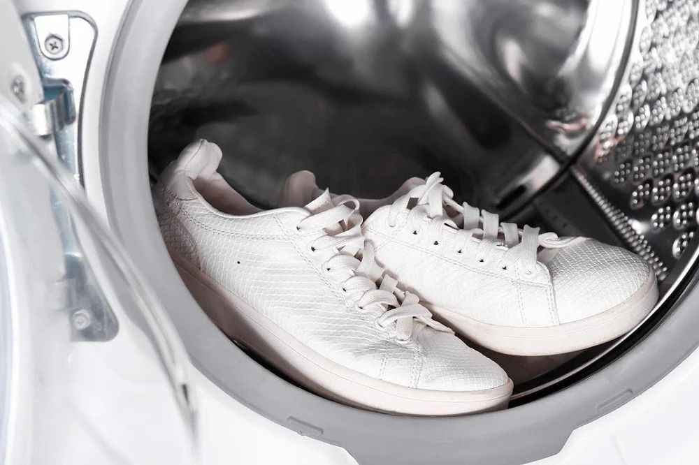 Cách giặt giày trong máy giặt an toàn