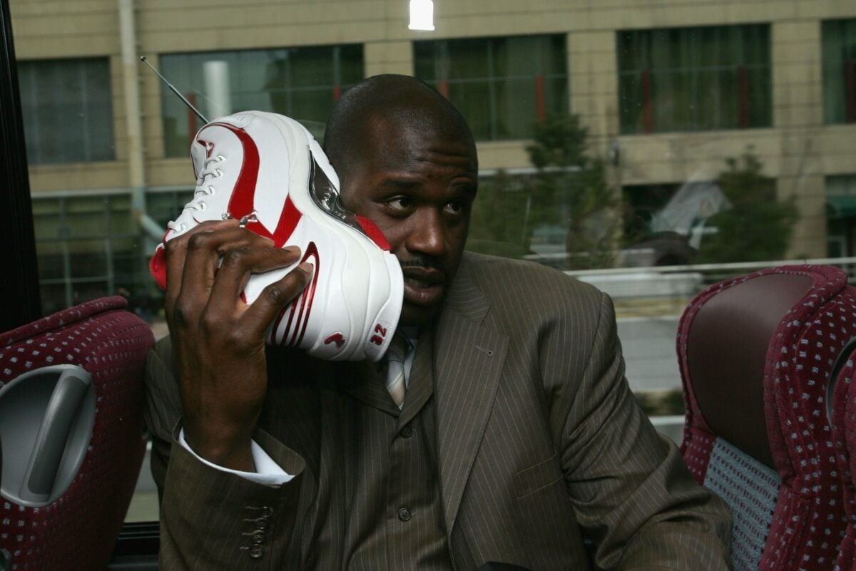 giay-nba-The Shaq Shoe Phone.jpg